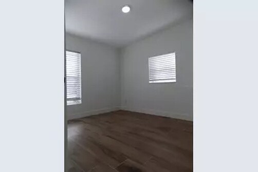 Building Photo - 1511 E Horatio Ave