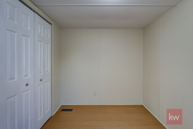 Building Photo - 102 Claude Simmons Rd