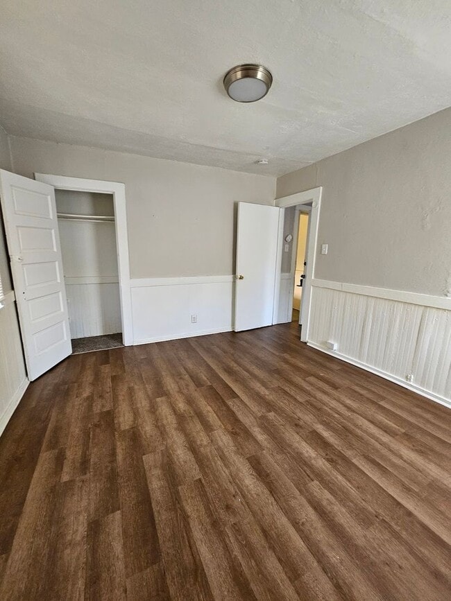 Building Photo - One Bedroom Apartment in Craddock