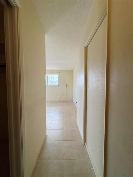 Building Photo - 2719 NE 32nd St