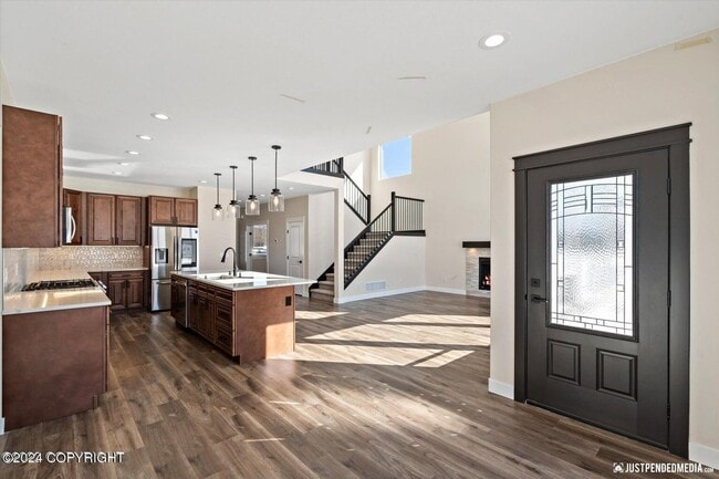 Building Photo - Stunning, brand new construction property with unparalleled views