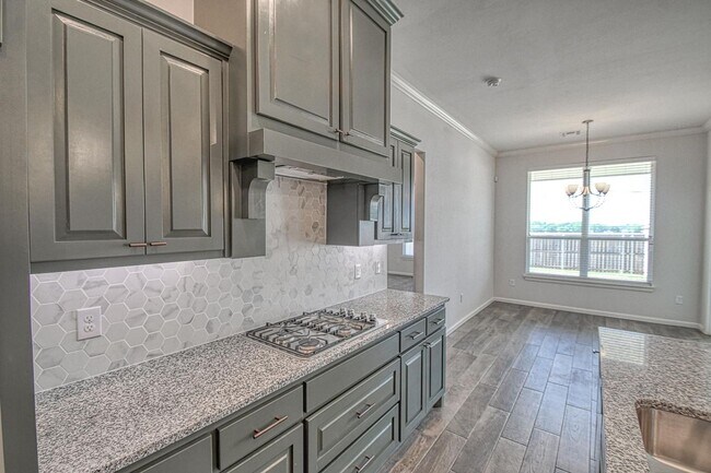 Building Photo - Beautiful Home in Summit Lakes!