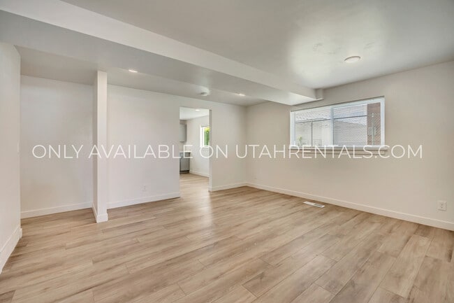 Building Photo - 1537 S 450 E