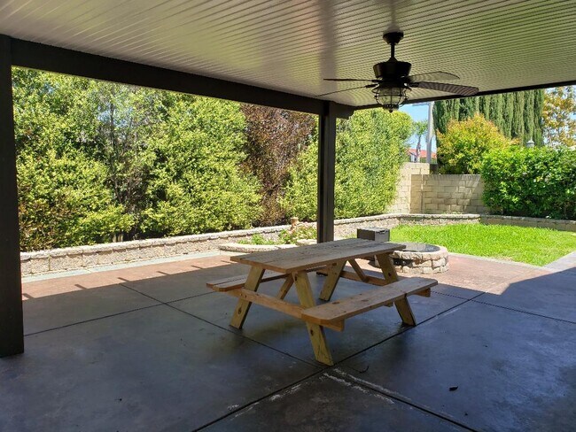 Covered patio in back yard - 5411 Shrewsbury Ave
