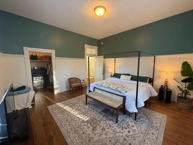 Building Photo - 605 Harrison St