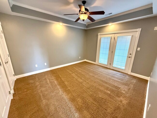 Building Photo - 98 Melrose Dr