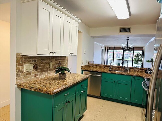Building Photo - 6423 Coral Lake Dr