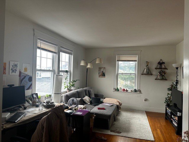 Building Photo - 385 Ives St