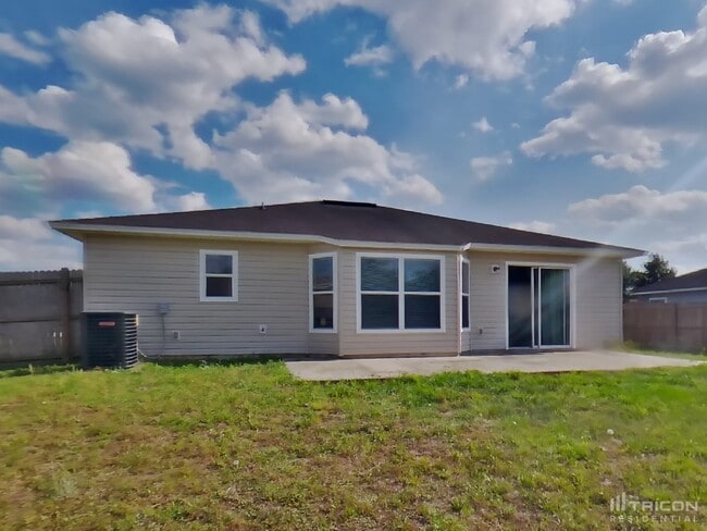 Building Photo - 76221 Long Pond Loop