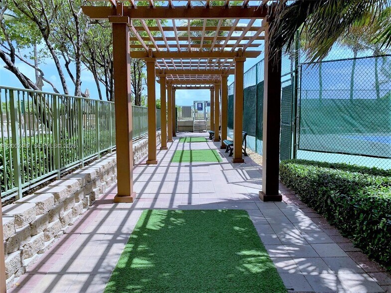 Building Photo - 2080 S Ocean Dr