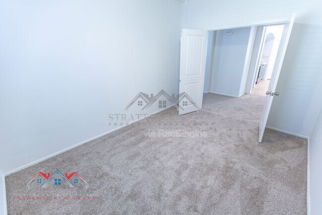 Building Photo - 9096 N 97th Dr