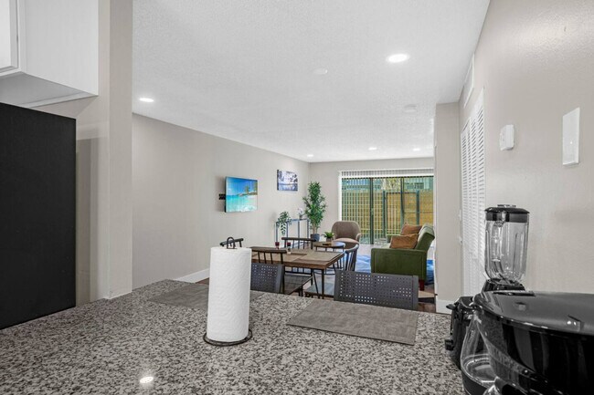 Building Photo - 13803 Heritage Club Dr