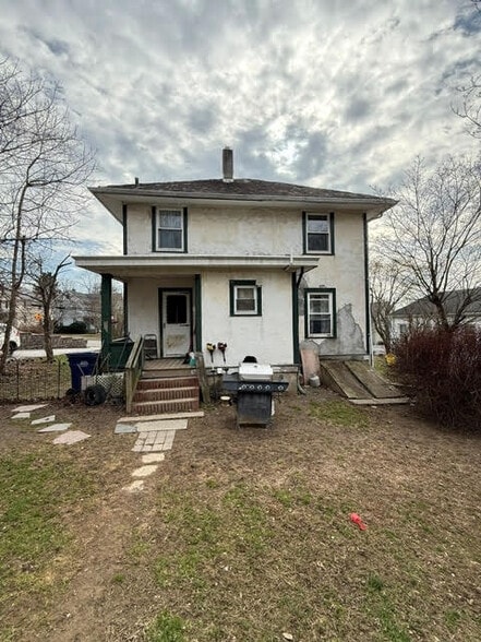 Building Photo - 3 Walnut St