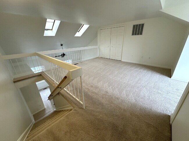 Building Photo - 3-Bed, 3.5-Bath Townhome in Sparks Glencoe