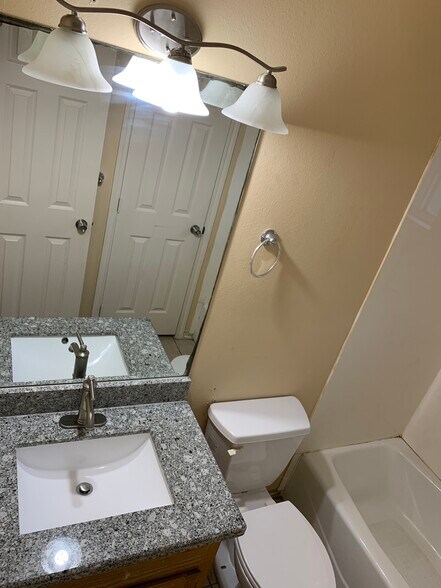 Building Photo - 1514 Acme Ln