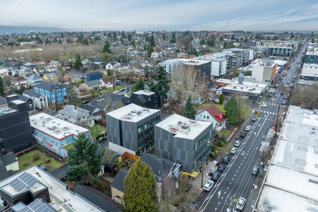 Building Photo - Soleil