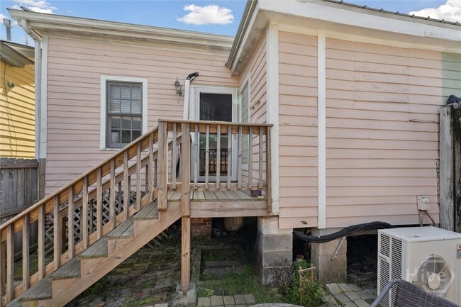 Building Photo - 526 E Charlton St