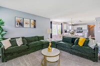 Building Photo - 784 Long Island Cir