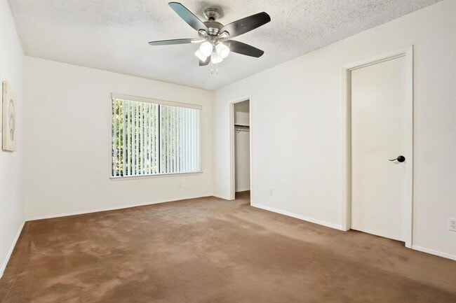 Building Photo - 9504 Quail Village Ln