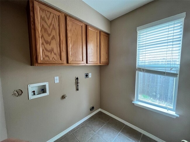 Building Photo - 11313 Dodge Cattle Dr