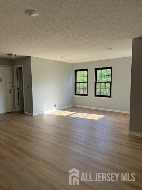 Building Photo - 184 Wycoff Way W