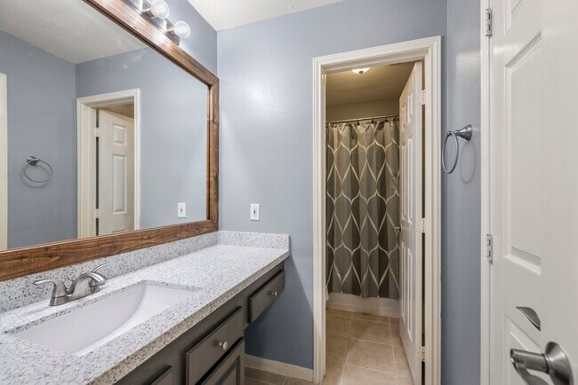 Building Photo - 9109 Benwick St