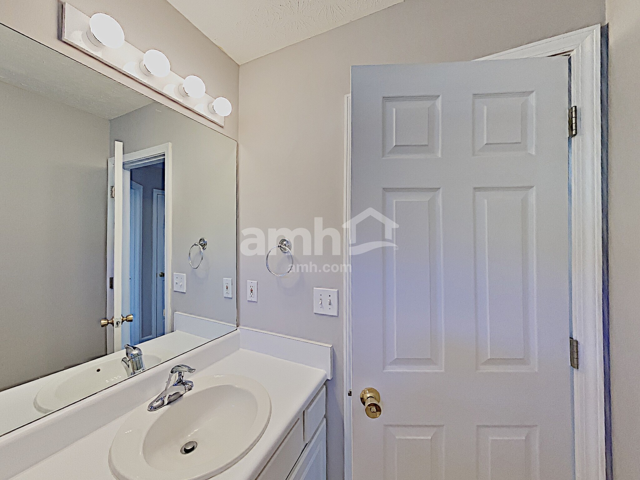 Building Photo - 4607 Noah Overlook E