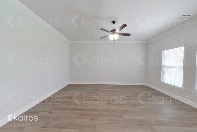 Building Photo - 103 Aubergine Ln.