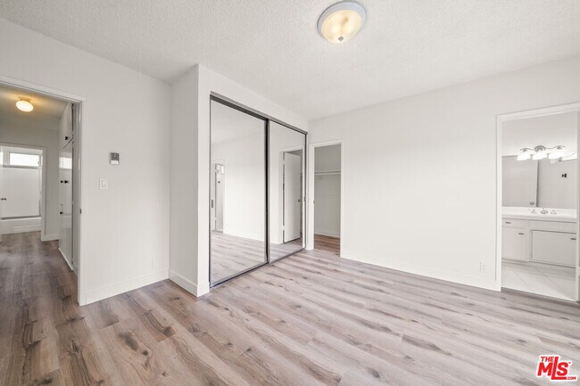 Building Photo - 10653 Holman Ave