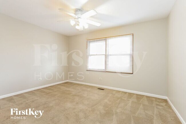 Building Photo - 2508 John Bourg Dr