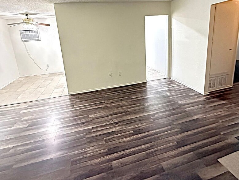 Building Photo - 420 E Blueridge Ave