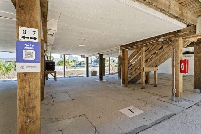 Building Photo - 344 E Beach Blvd