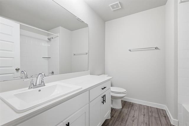 Building Photo - 2320 Spring Side Dr