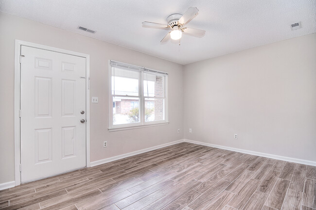 Another view of the living room - 339 Sunny Hill Dr