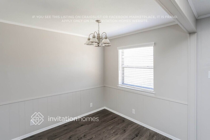 Building Photo - 4857 Shands Dr