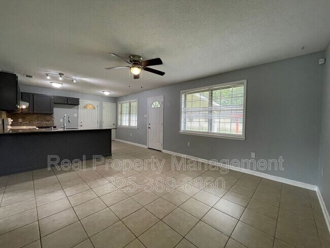 Building Photo - 15482 Patricia Dale Dr