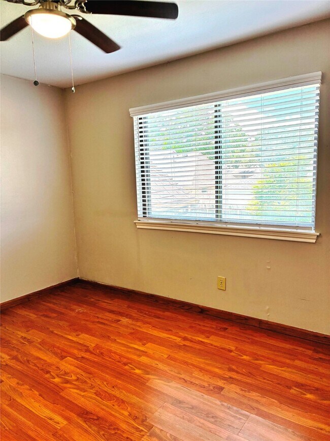 Building Photo - 15502 Rio Plaza Dr