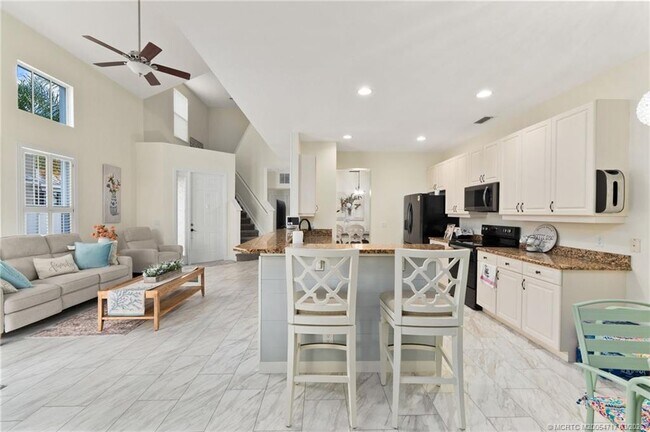 Building Photo - 10627 SW Cam Run