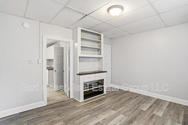 Building Photo - Charming 2-Bedroom Apartment Near Downtown Hagerstown
