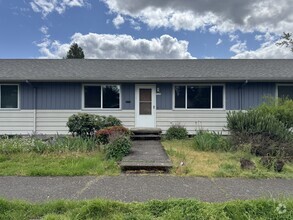 Building Photo - Harold Street Triplex