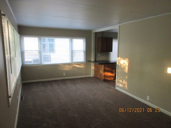 Building Photo - 2731 Stanford Ave