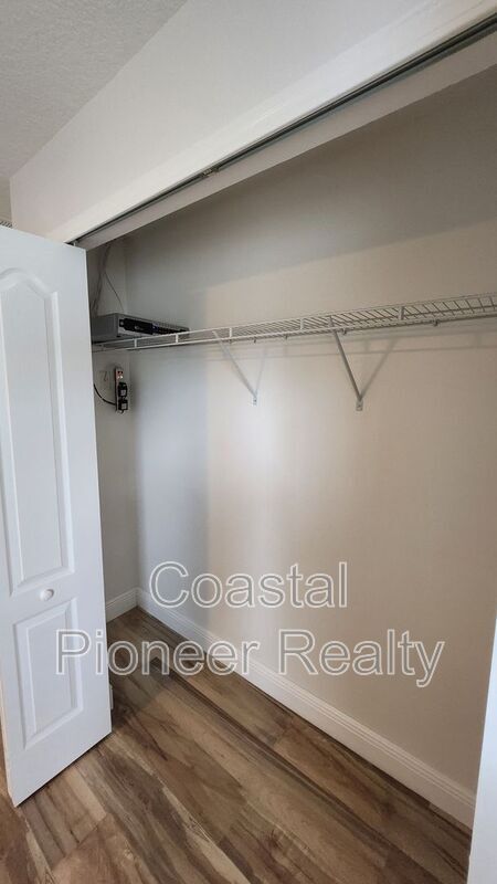 Building Photo - 11404 Holmbridge Ln