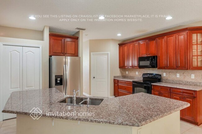 Building Photo - 2719 Spoonbill Trail