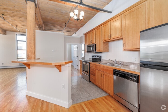 Interior Photo - Franklin View Terrace