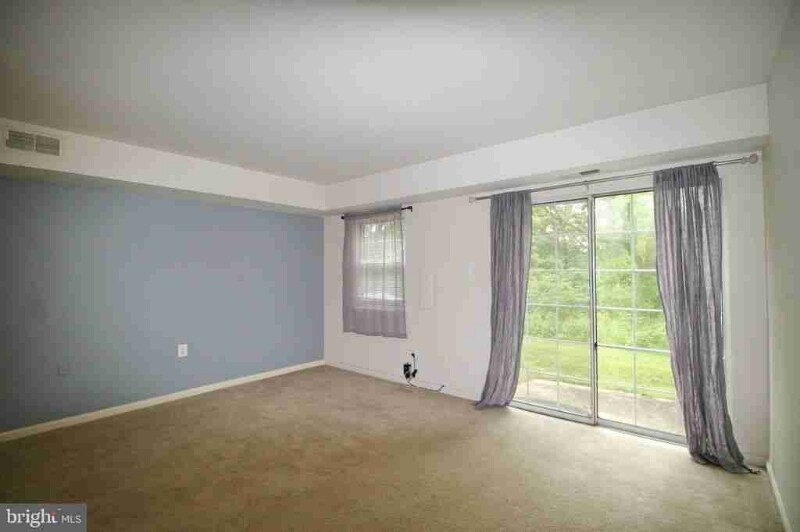 Building Photo - 38 Barclay Ct
