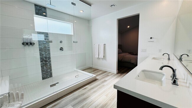 Building Photo - 9836 Starlight Ridge Ave