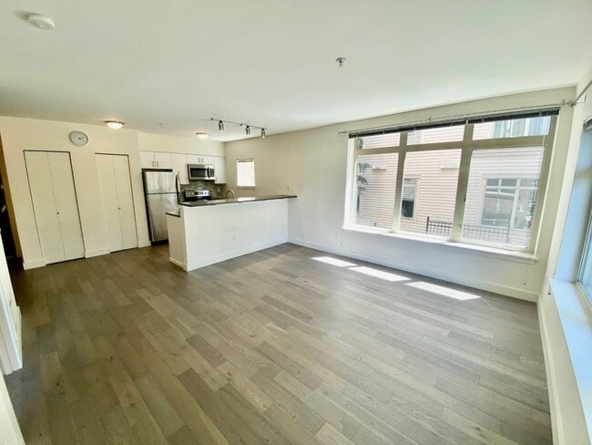 Building Photo - 1bd/1ba Seattle Condo
