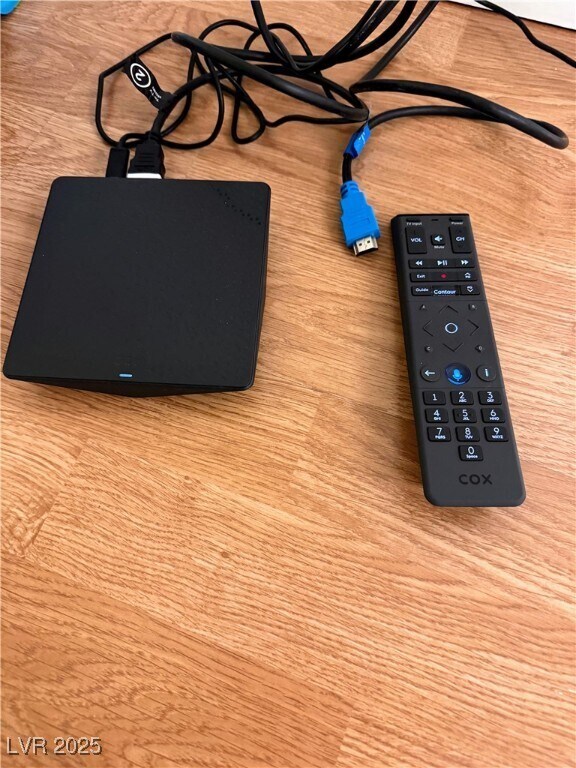 Building Photo - 350 E Desert Inn Rd