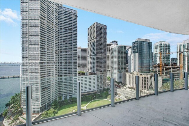 Building Photo - 300 Biscayne Blvd Way