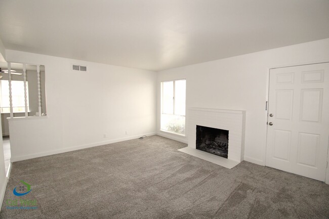 Building Photo - $4295- Spacious Remodeled 4 Bd, 2 Ba Sunny...